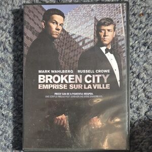 💚FOR SALE ONLY NO TRADES 💚Broken City DVD